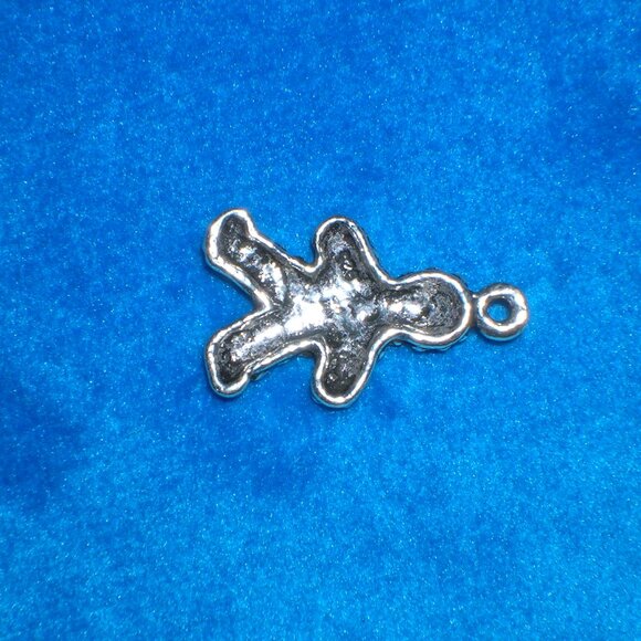 Sterling silver Gingerbread man charm - Picture 2 of 4